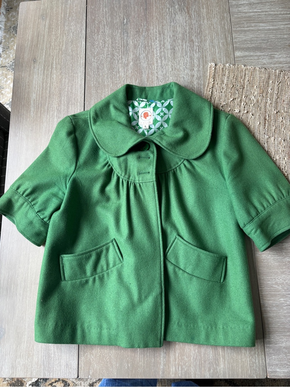 Women’s Short Green Jacket with Peter Pan Collar and Pleated Back
